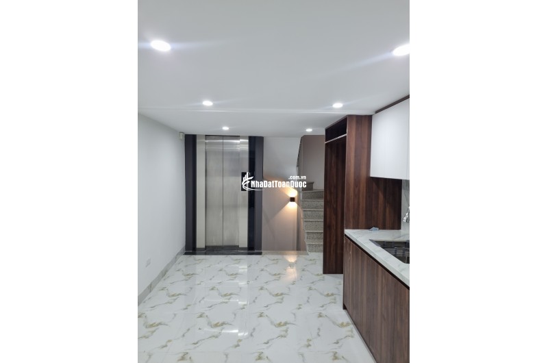 Cần bán nhà Trung Liệt 27m 6 tầng thang máy, hơn 10 tỷ